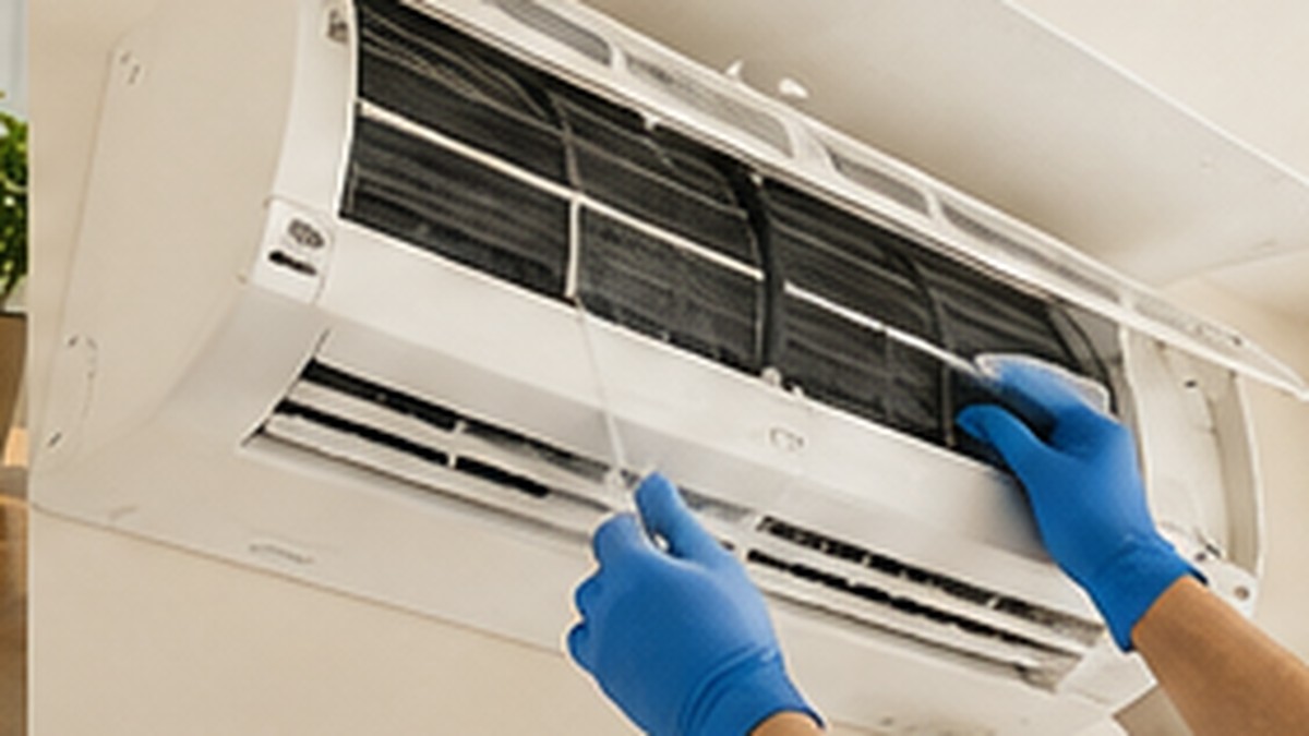 エアコンから嫌なニオイがする原因とクリーニングの目安に関連する写真